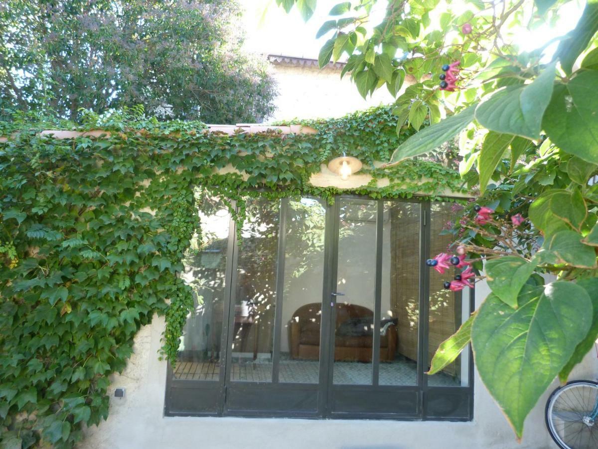 La Summer House Avec Jardin 2* Arles